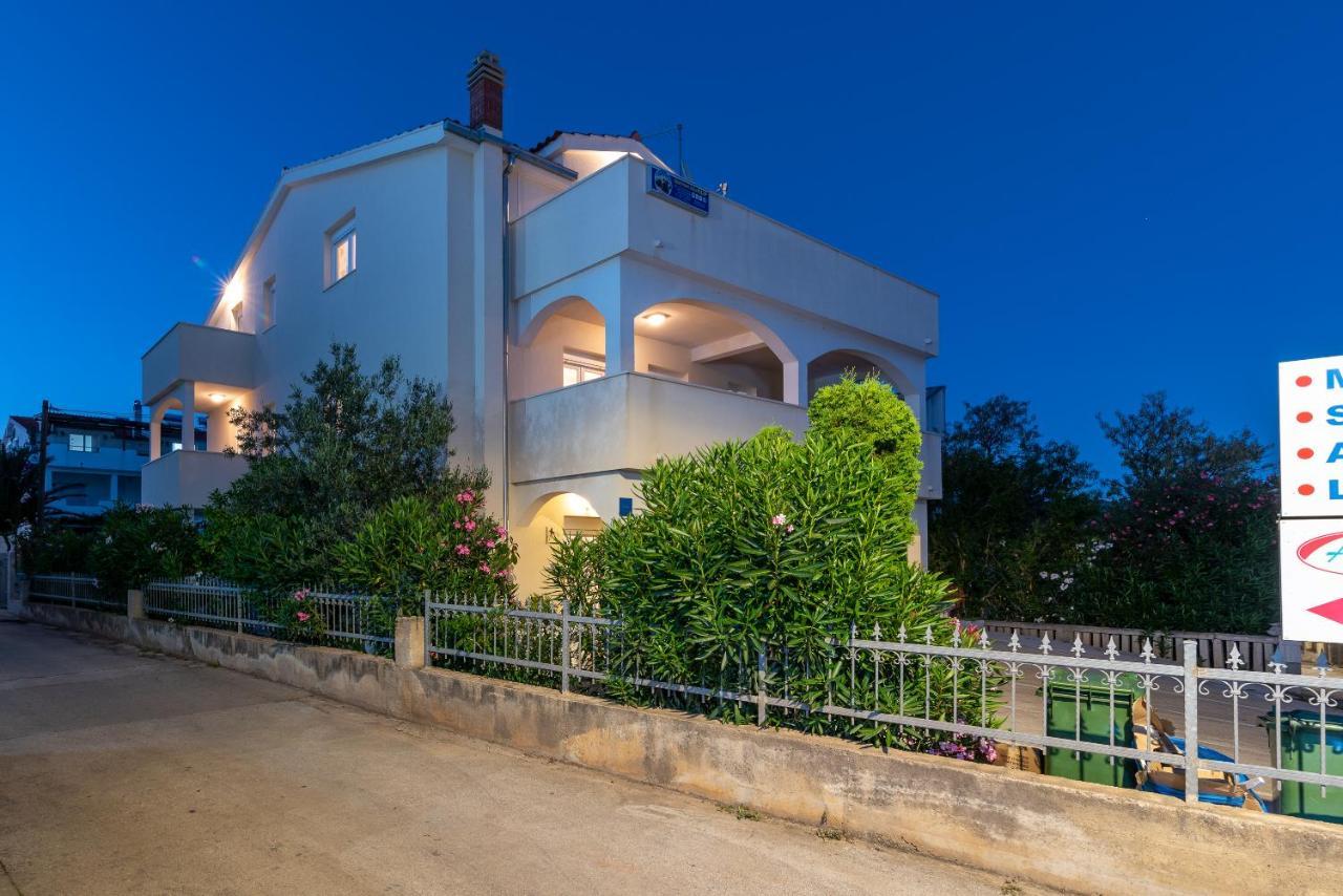 Apartments Villa Filip Trogir Eksteriør bilde