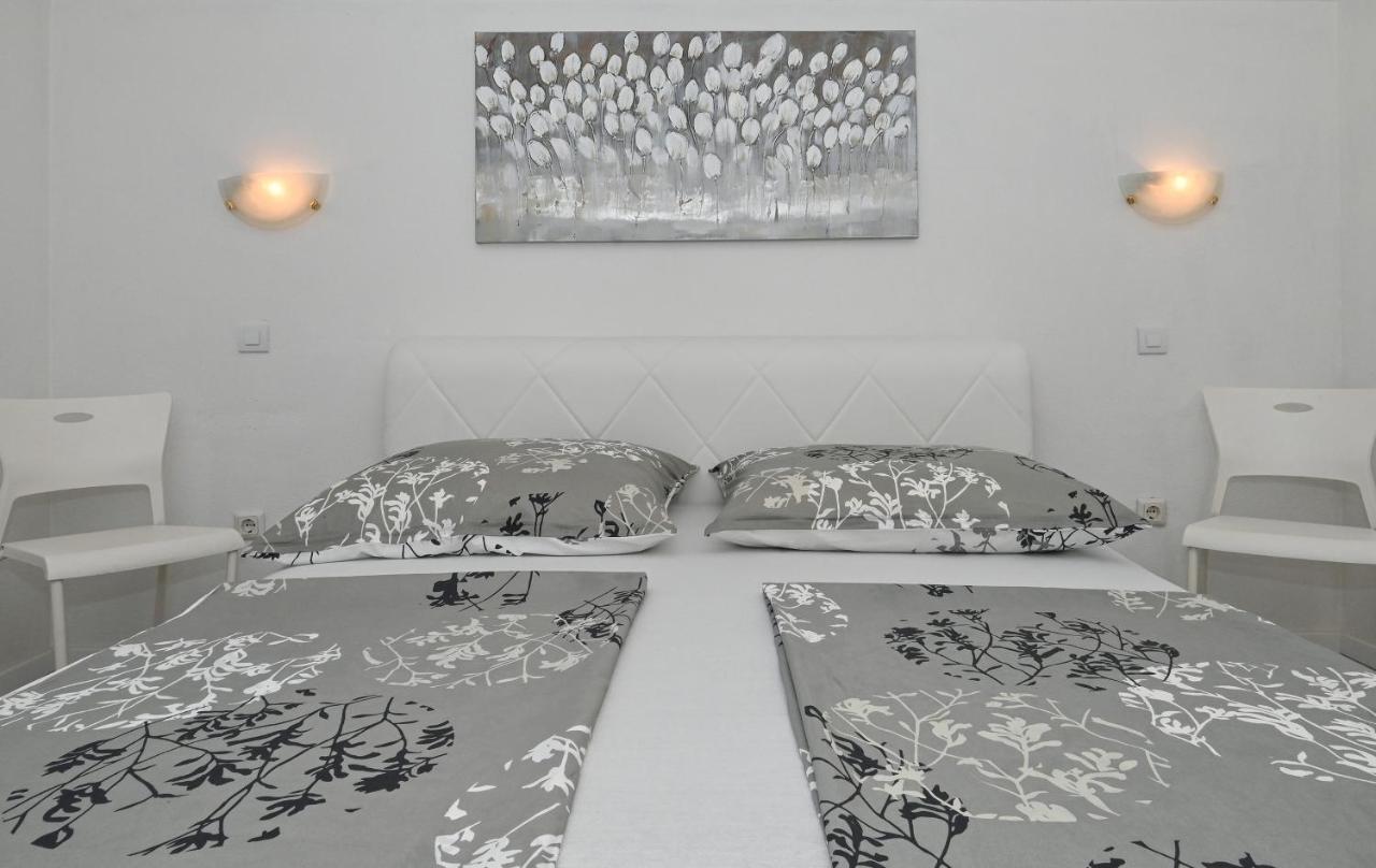 Apartments Villa Filip Trogir Eksteriør bilde