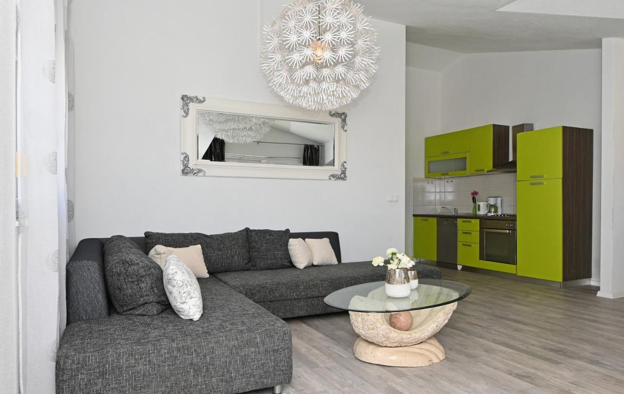 Apartments Villa Filip Trogir Eksteriør bilde