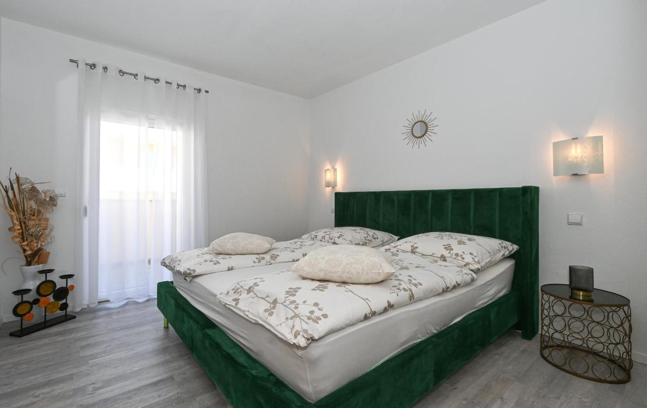 Apartments Villa Filip Trogir Eksteriør bilde
